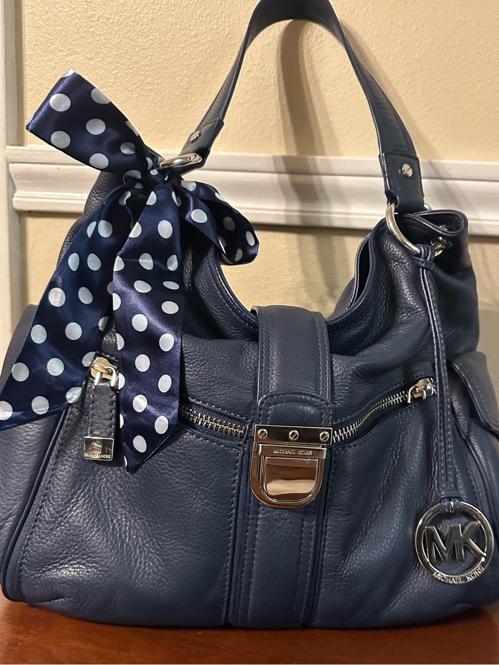 Michael Kors Navy Pebbled Leather Hobo Shoulder Bag Silver Hardware EUC